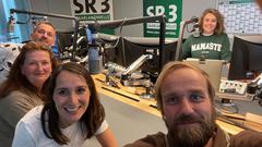 Die beiden Programmmacher Sandra und Thomas zum Abschluss des Tages im SR 3-Studio (Foto: SR/Markus Person)