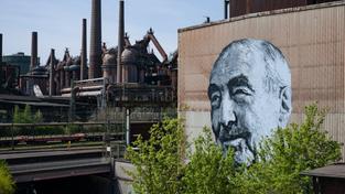 Urban Art, Weltkulturerbe Völklinger Hütte, Hendrik Beikirch, Porträt Kaya Urhan, 2022 (Foto: SR)