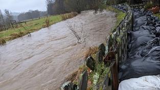 Sandsäcke zum Hochwasserschutz in Primstal (Foto: SR/Christoph Borgans)
