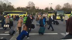 Vor der Abfahrt nach Nizza am Saarbrücker Busbahnhof (Foto: Florian Mayer/SR)