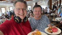 Michael Friemel und Eberhard Schilling beim Hörerreise-Frühstück (Foto: SR)