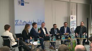 Die saarländischen Spitzenkandidaten in einer Diskussionsrunde bei der IHK (Foto: SR)