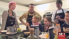 Elena Diekmann und Christian Balser kochen mit kleinen Jungköchen eine Tomatensuppe (Foto: SR1)