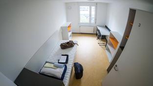 Zimmer eines Studentenwohnheims (Foto: IMAGO / Lichtgut)