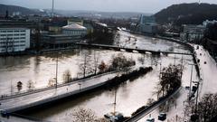 Jahrhunderhochwasser in Saarbrücken 1993, Autobahn unter Wasser (Foto: Imago/BeckerBedel)