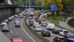 Verkehr auf der Stadtautobahn, Aufnahme 2020 (Foto: Imago/BeckerBedel)