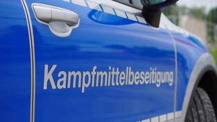 Symboldbild. Kampfmittelräumdienst (Foto: IMAGO / Die Videomanufaktur)