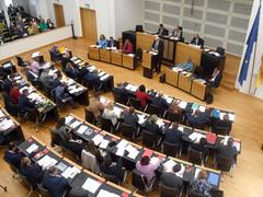 Plenarsitzung im saarländischen Landtag (Foto: IMAGO / BeckerBredel)