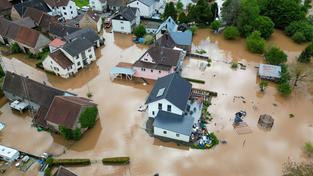 In der Gegend um Blieskastel stehen am Samstag, 18.05.2024, zahlreiche Häuser unter Wasser. (Foto: IMAGO / Bernd März)