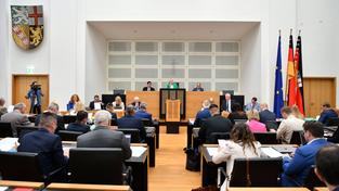 Plenarsitzung im Landtag des Saarlandes (Foto: IMAGO / BeckerBredel)