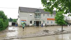 Aufräumarbeiten nach dem Hochwasser durch Starkregen in Bliesransbach (Foto: Pasquale d'Angiolillo)