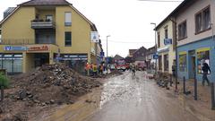 Aufräumarbeiten nach dem Hochwasser durch Starkregen in Kleinblittersdorf (Foto: Pasquale d'Angiolillo)
