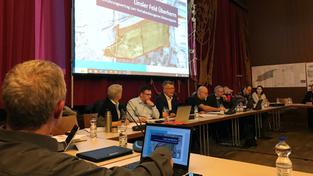 Der Ortsrat Überherrn berät am 22.02.2024 über die SVolt-Ansiedlung auf dem Linslerfeld. (Foto: Niklas Resch/SR)