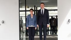 Annegret Kramp-Karrenbauer mit dem neuen saarländischen Ministerpräsidenten Tobias Hans (Foto: Pasquale D'Angiolillo)