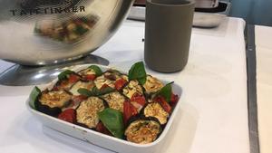 Auberginenauflauf mit Tomaten und Käse (Foto: SR/Barbara Grech)