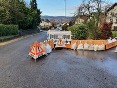 Sandsäcke nach dem Starkregen in der Scherbachstraße in Kleinblittersdorf (Foto: SR/Lena Schmidtke)