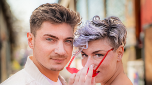 Ein Mann und eine Frau stehen dicht nebeneinander. (Foto: SR)