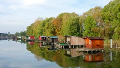 Heute sind sie Freizeitparadiese: Die Weiher rund um das lothringische Puttelange-aux-Lacs, wie hier der Nieder-Hoster Weiher (Foto: Noliprod)