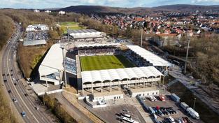 Der Saarbrücker Ludwigspark am 19.02.2022, im Hintergrund die Saarlandhalle und die Eishalle (Foto: SR/Alexander M. Groß)