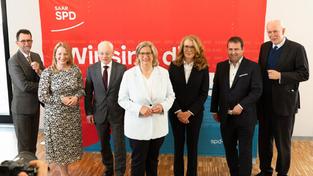 Gruppenfoto. Kabinett der Regierung unter Ministerpräsidentin Anke Rehlinger (Foto: Dirk Petry/SR)