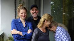Nebel heißt Leben rückwärts: Cristin König (Regie), Leslie Malton (Alice), Lola Klamroth (Lena), Thomas Loibl (Krüger) (Foto: Peter Simon/SR)