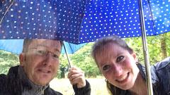 Kerstins und Christians Regenschirm-Selfie (Foto: SR 1 / Christian Balser)