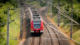 Regionalbahn (Foto: pixabay/Didgeman)