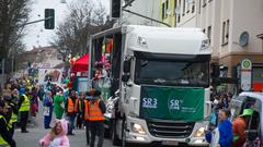 Der Rosenmontagsumzug in Saarbrücken Burbach am 27.02.2017 (Foto: Pasquale D'Angiolillo)