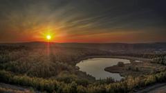 Sonnenaufgang, aufgenommen von der Göttelborner Höhe (Foto: Günter Endres)