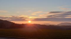 Sonnenuntergang zwischen Theley und Selbach (Foto: Werner Müller)