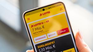 Saartoto-App auf einem Smartphone (Foto: SR /Sebastian Knöbber)