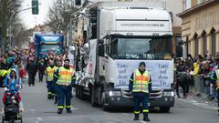 Kräfte des THW begleiten einen Lkw. (Foto: SR)