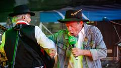 SommerAlm 2023: Der Samstagabend mit Krachleder (Foto: SR/Pasquale D'Angiolillo)