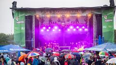 SommerAlm 2023: Der Samstagabend mit Krachleder (Foto: SR/Pasquale D'Angiolillo)