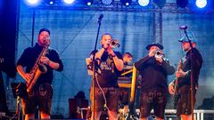 SommerAlm 2023: Der Samstagabend mit Krachleder (Foto: SR/Pasquale D'Angiolillo)