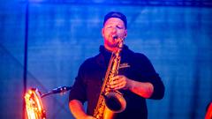 SommerAlm 2023: Der Samstagabend mit Krachleder (Foto: SR/Pasquale D'Angiolillo)