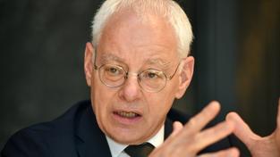 Wirtschaftsminister Jürgen Barke (SPD) (Foto: BeckerBredel)
