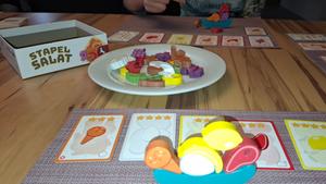 Das Spiel 'Stapelsalat' (Foto: SR 1/Nina Heck )
