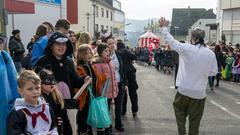 Der SR 3-Prunkwagen bei der närrischen Parade in Lebach (Foto: SR/Pasquale D'Angiolillo)