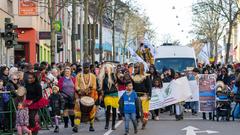 Der Rosenmontagsumzug 2023 in Burbach  (Foto: SR/Pasquale D'Angiolillo)