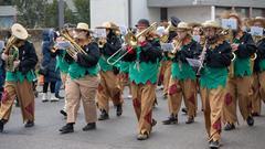 Eine Musikgruppe auf dem Umzug in Dillingen (Foto: Pasquale D'Angiolillo)