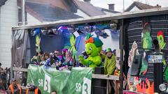 Der SR 3 Prunkwagen auf der närrischen Parade in Wiesbach  (Foto: SR/Pasquale D'Angiolillo)