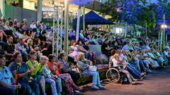 Stefan Gwildis und das Kreisjugendorchester Neunkirchen beim SR 3-Sommerkonzert auf den Bliesterrassen (Foto: SR/Dirk Guldner)