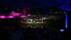 Stefan Gwildis und das Kreisjugendorchester Neunkirchen beim SR 3-Sommerkonzert auf den Bliesterrassen (Foto: SR/Dirk Guldner)