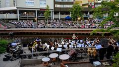 Stefan Gwildis und das Kreisjugendorchester Neunkirchen beim SR 3-Sommerkonzert auf den Bliesterrassen (Foto: SR/Dirk Guldner)