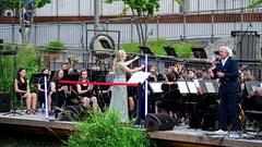 Stefan Gwildis und das Kreisjugendorchester Neunkirchen beim SR 3-Sommerkonzert auf den Bliesterrassen (Foto: SR/Dirk Guldner)