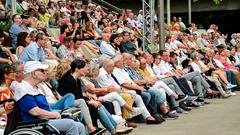 Stefan Gwildis und das Kreisjugendorchester Neunkirchen beim SR 3-Sommerkonzert auf den Bliesterrassen (Foto: SR/Dirk Guldner)