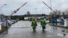 Die SR 3-Weihnachtstannen auf dem Weg zur Bescherung (Foto: SR/Oliver Hottong)