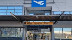 Die SR 3-Tannenbäume am Flughafen Saarbrücken (Foto: SR/Raphael Klein)