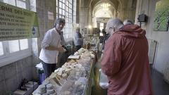 Käsestand auf dem Trüffelmarkt in Pont-à-Mousson  (Foto: Sven E. Klein)